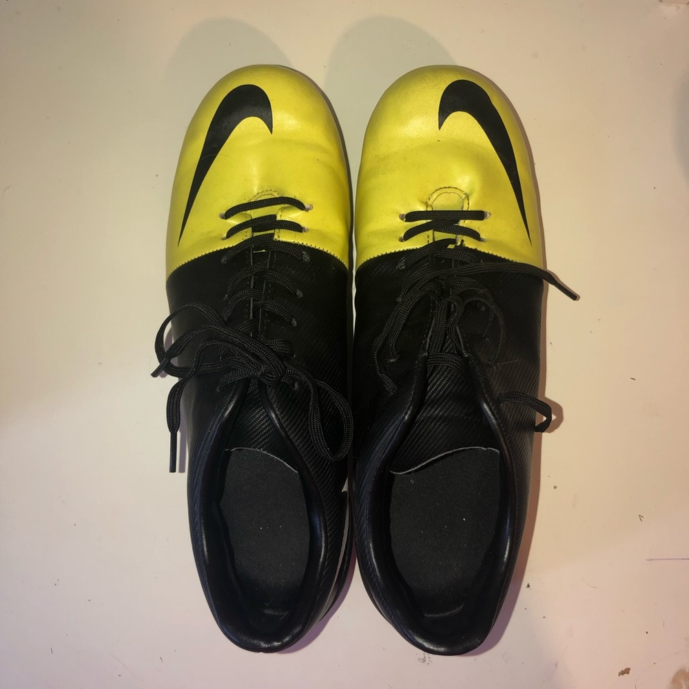 Nike Soccer cleats!!